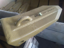 كاتربيلر J550 دلو الأسنان 1386552